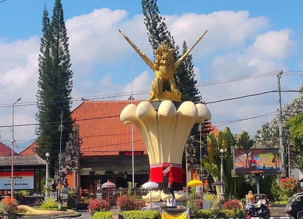 Patung Ikonik Singa Ambara Raja