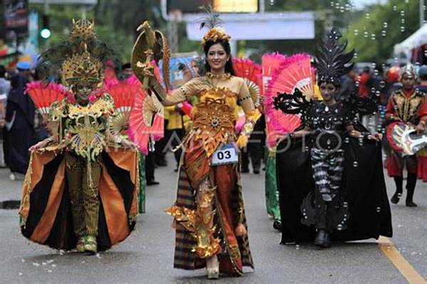 Festival Tenun: Warisan Atau Akuisisi Komersial Budaya Lokal?