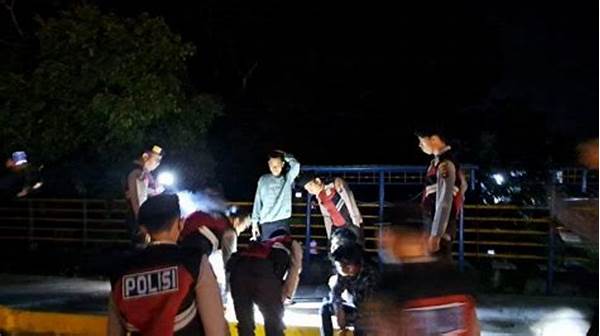 Foto! Tim Sigap Polres Buleleng Amankan Pria Mabuk Yang Ancam Sekeluarga Pakai Sajam